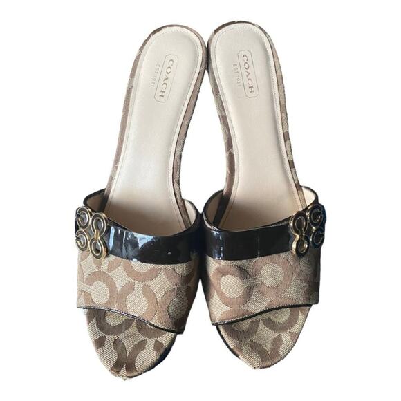 Coach Khaki/Brown Signature Pleated  Sandals, Size 10B - Picture 1 of 8